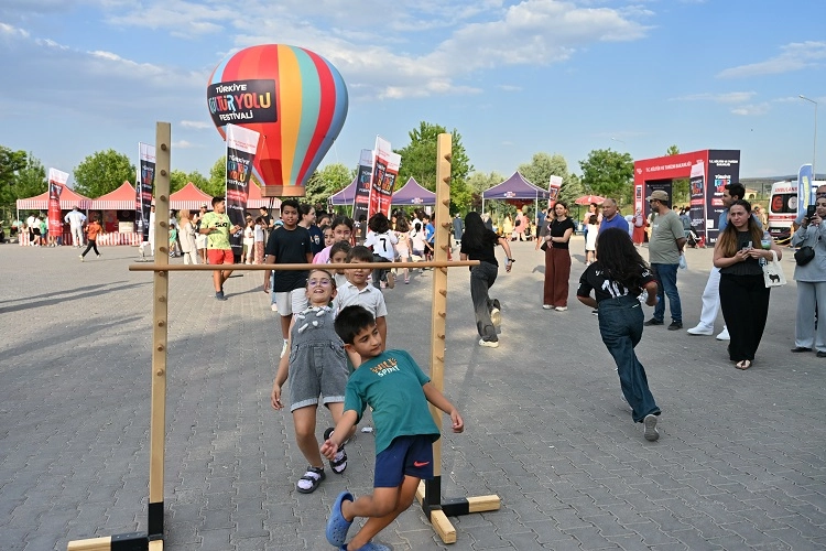 T&uuml;rkiye K&uuml;lt&uuml;r Yolu Festivali Nevşehir'de tam gaz s&uuml;r&uuml;yor