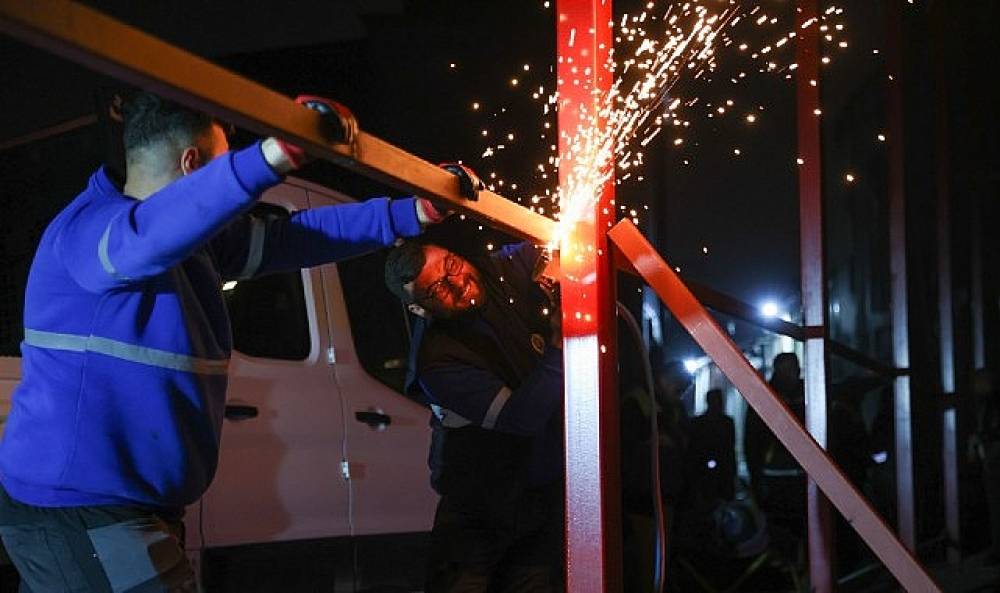 Buca Belediyesi'nden Hazine Arazisinde Kaçak Yapıya Gece Operasyonu