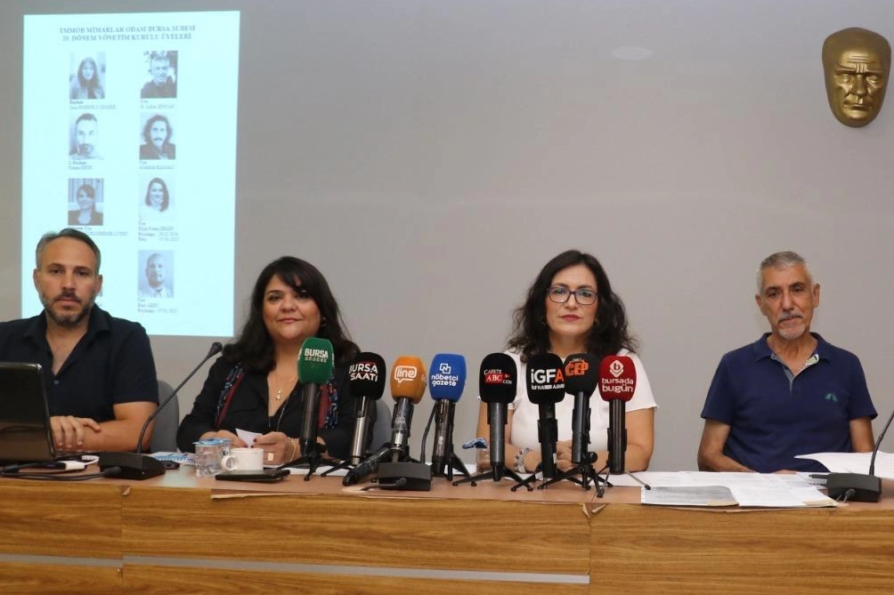 Bursa&rsquo;da lodos, yapı &uuml;retim ve denetim eksikliklerini g&uuml;n y&uuml;z&uuml;ne &ccedil;ıkardı