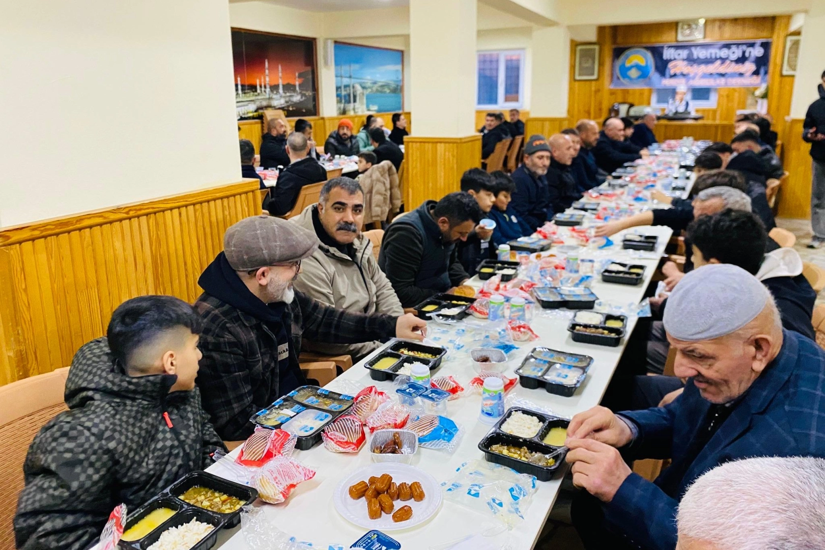 Pendik&rsquo;te Ağrılılar aynı sofrada buluştu