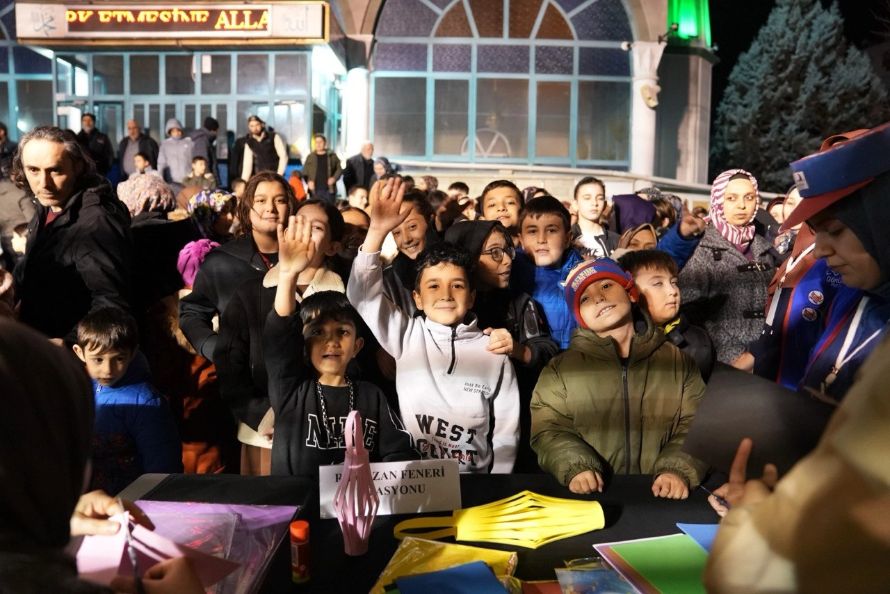 Konya&rsquo;da LİMAN g&ouml;n&uuml;ll&uuml;leri Ramazan&rsquo;da &ccedil;ocuklarla buluştu