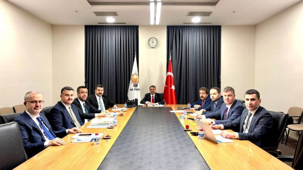 AK Parti Adıyaman İl Teşkilatı, sahadaki &ccedil;alışmaları masaya yatırdı 
