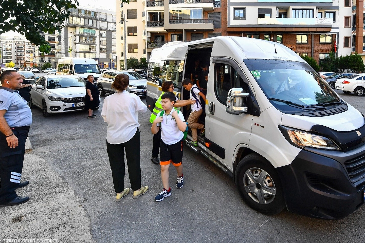 İzmir&rsquo;de &ouml;ğrenci servis &uuml;cretleri belli oldu