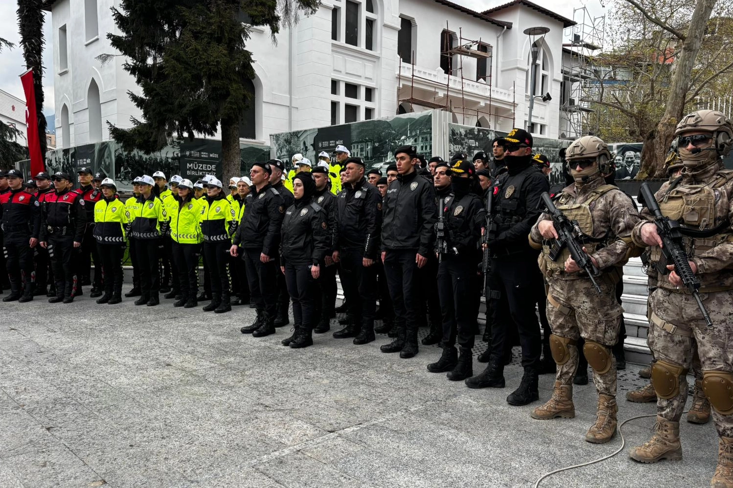 Bursa&rsquo;da Polis Haftası t&ouml;renle kutlandı