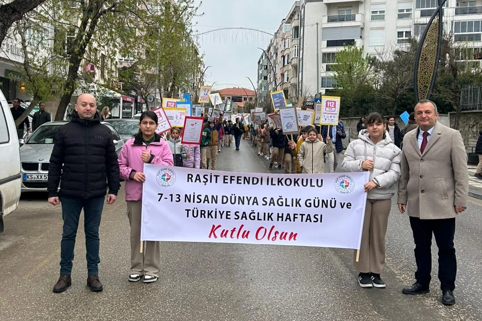 Edirne Keşan'da sokaklar sağlık i&ccedil;in hareketlendi