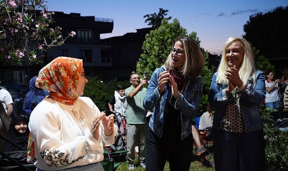Maltepe'de 90'lar r&uuml;zg&acirc;rı esti