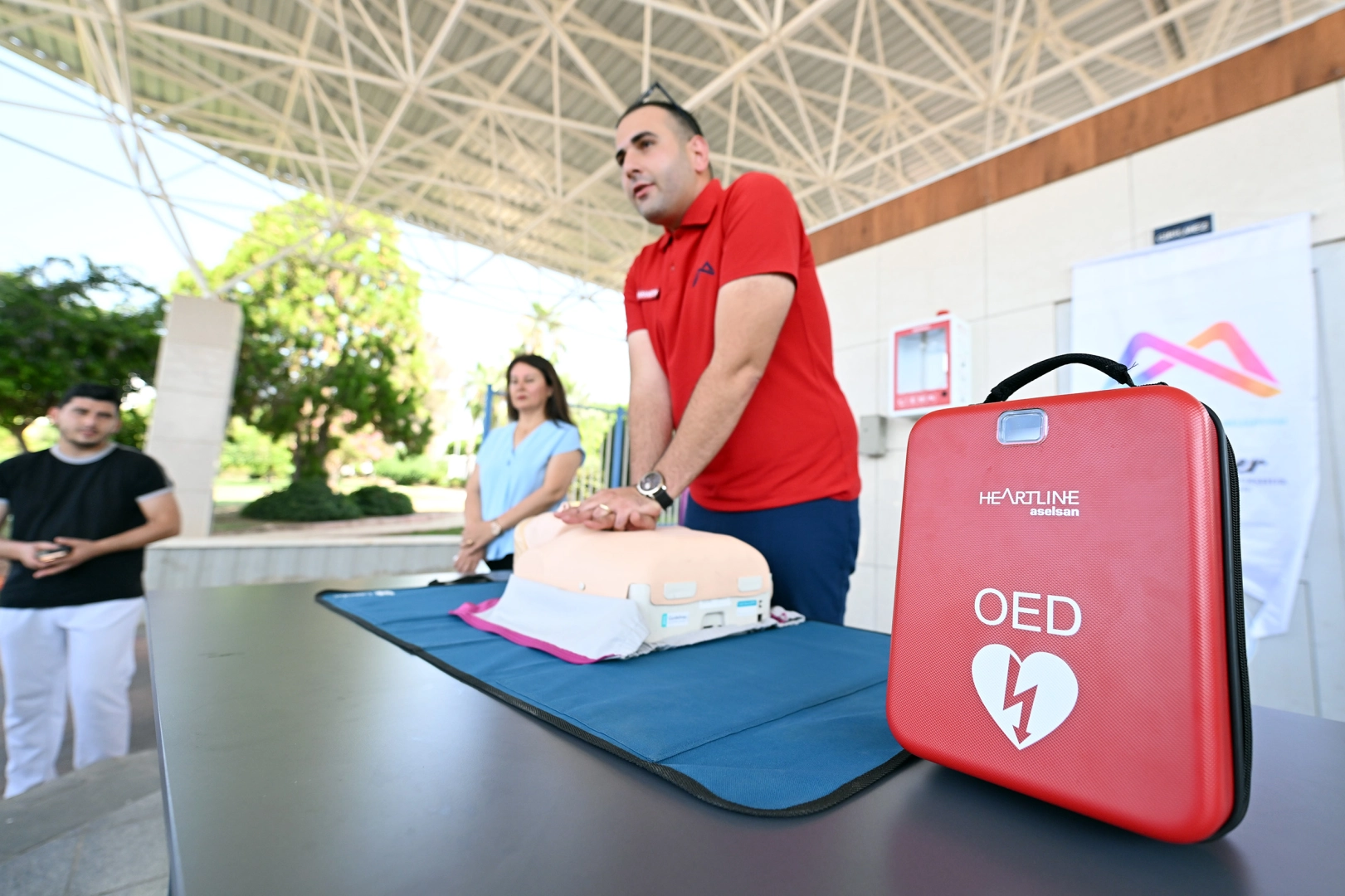Mersin&rsquo;de hayat kurtaran OED cihazı eğitimi