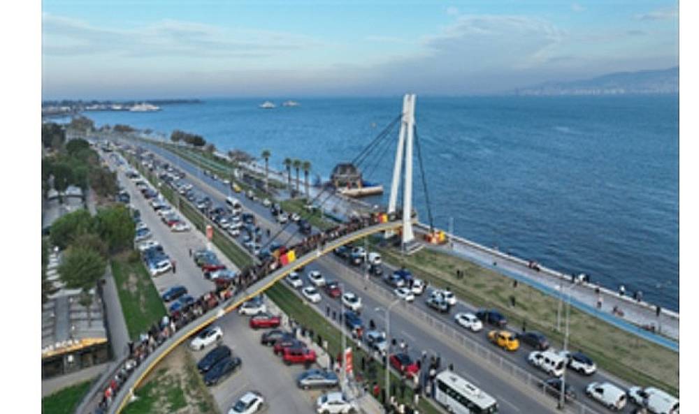 Ulu Önder Atatürk'ün aramızdan ayrılışının 87'nci yılında hayat durdu