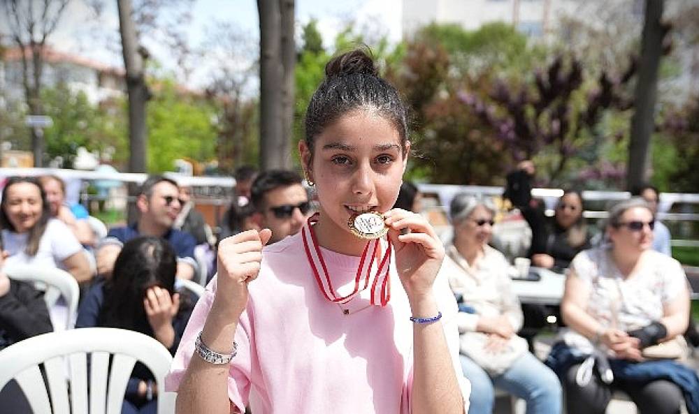 Ke&ccedil;i&ouml;ren'de D&uuml;nya &Ccedil;&ouml;lyak G&uuml;n&uuml;'ne &Ouml;zel Anlamlı Kutlama