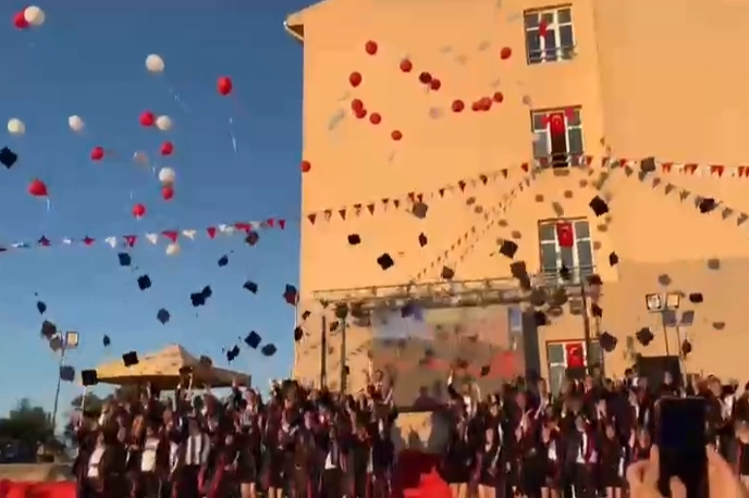 Edirne Keşan Anadolu Lisesi&rsquo;nde mezuniyet sevinci