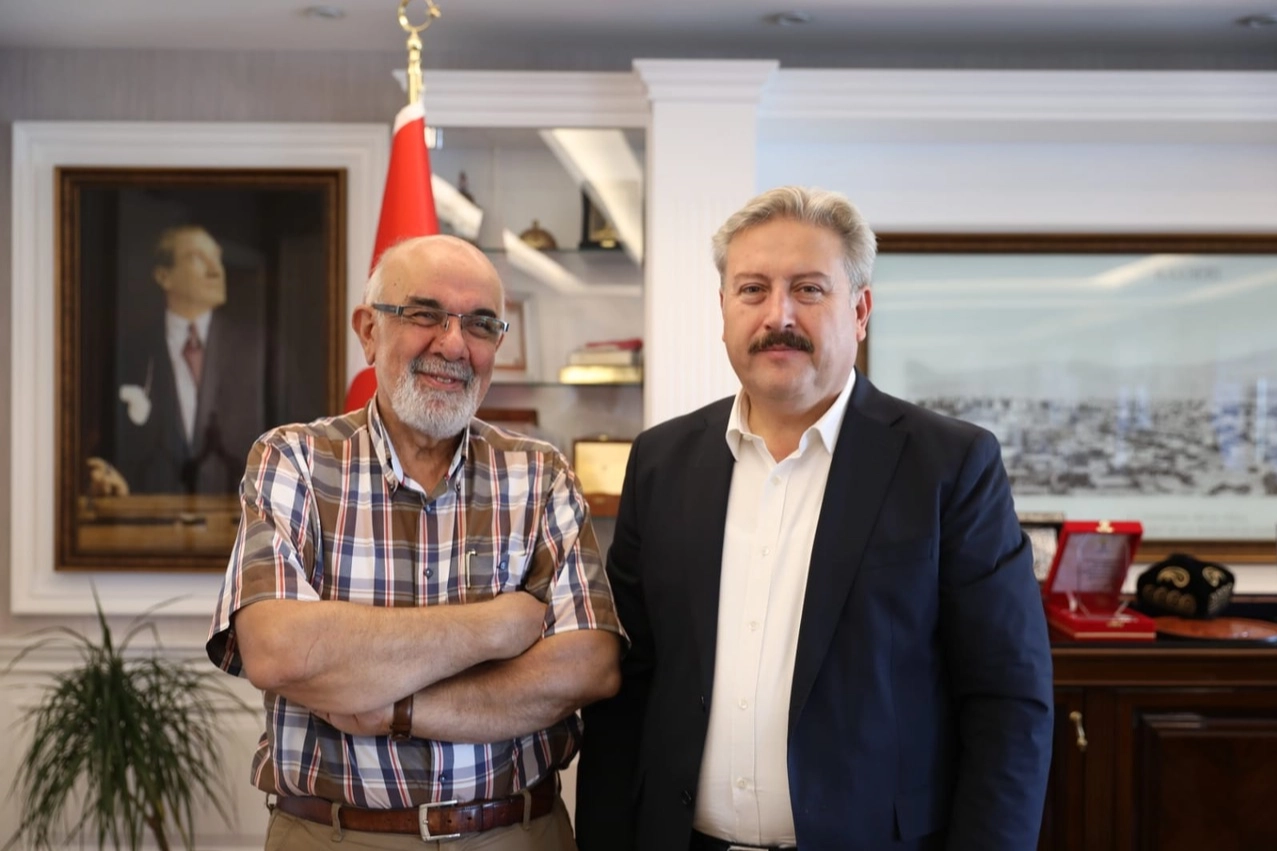 Kayseri Melikgazi Belediyesi'nden &ouml;ğrencilere kırtasiye desteği