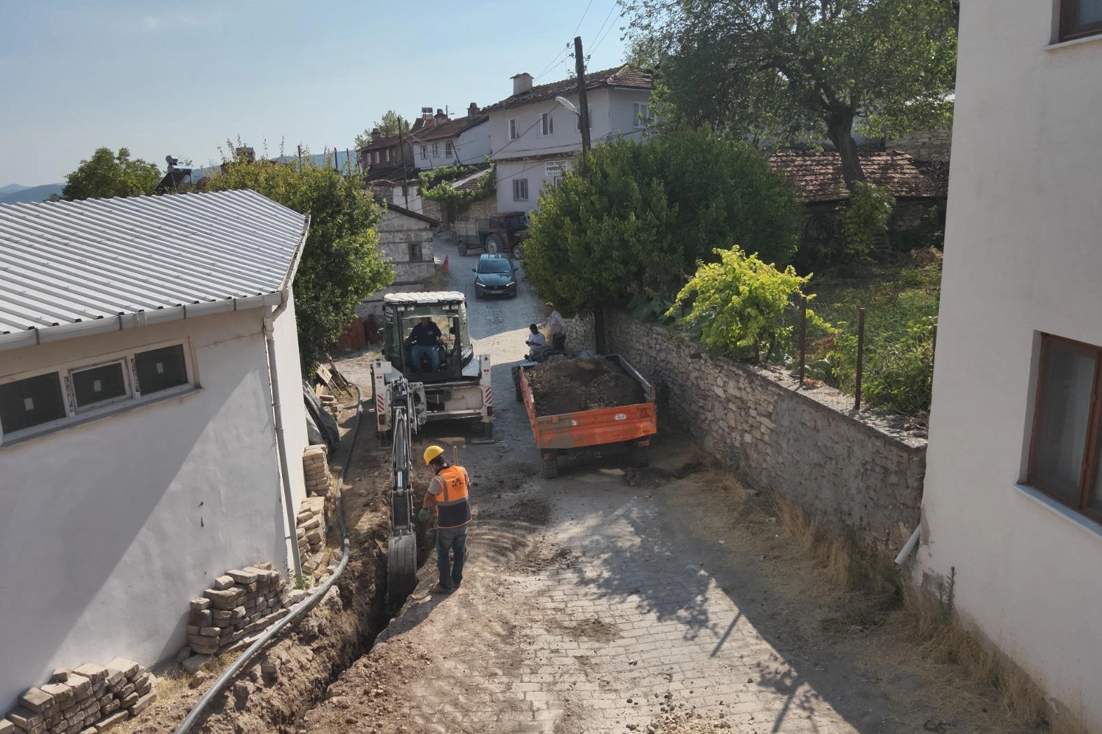 Bursa&rsquo;da kırsal mahallelerin altyapısı g&uuml;&ccedil;leniyor