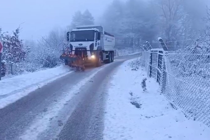 Bursa B&uuml;y&uuml;kşehir'den kar mesaisi