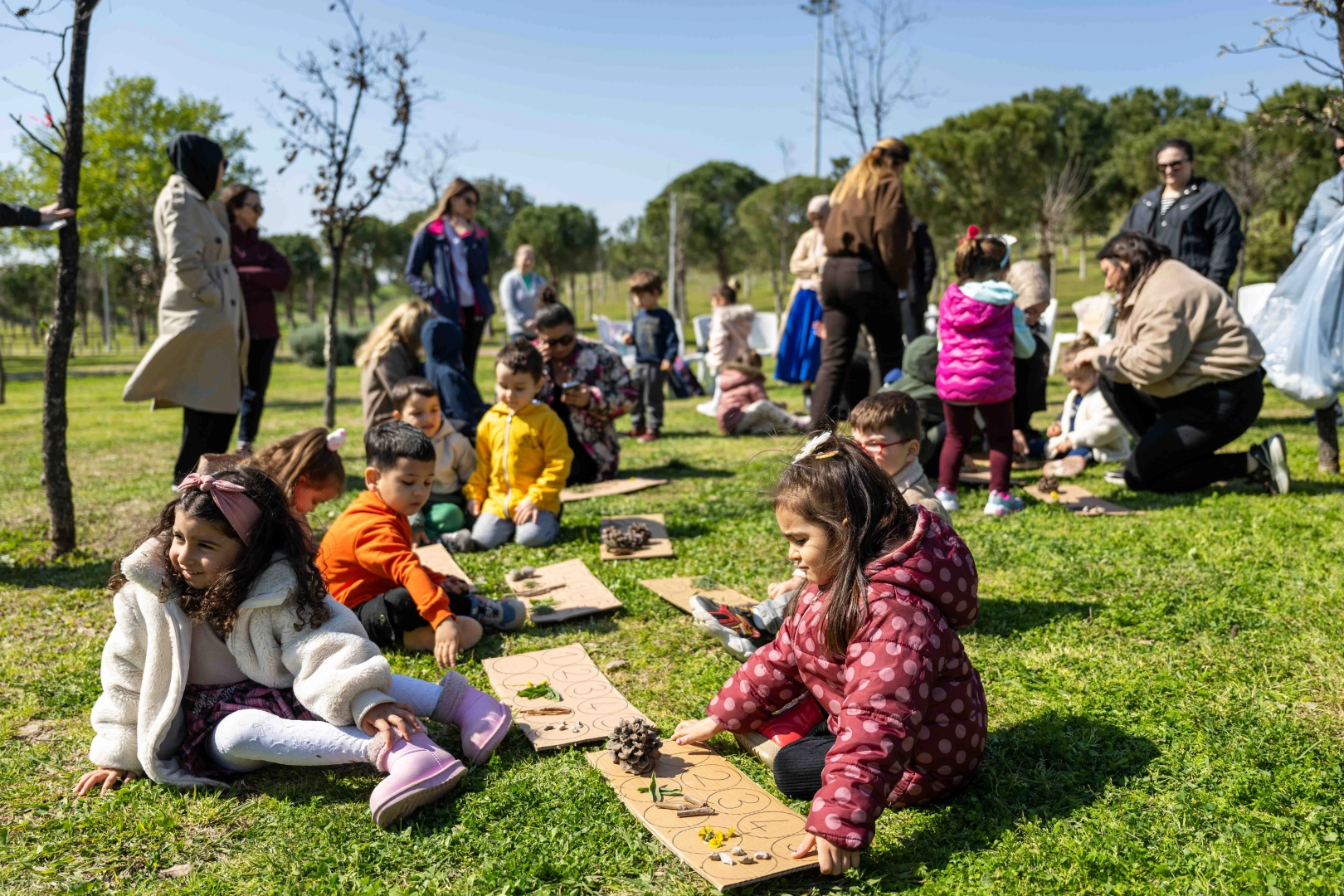İzmir Bornova&rsquo;da minikler &ouml;ğrenerek eğlendi