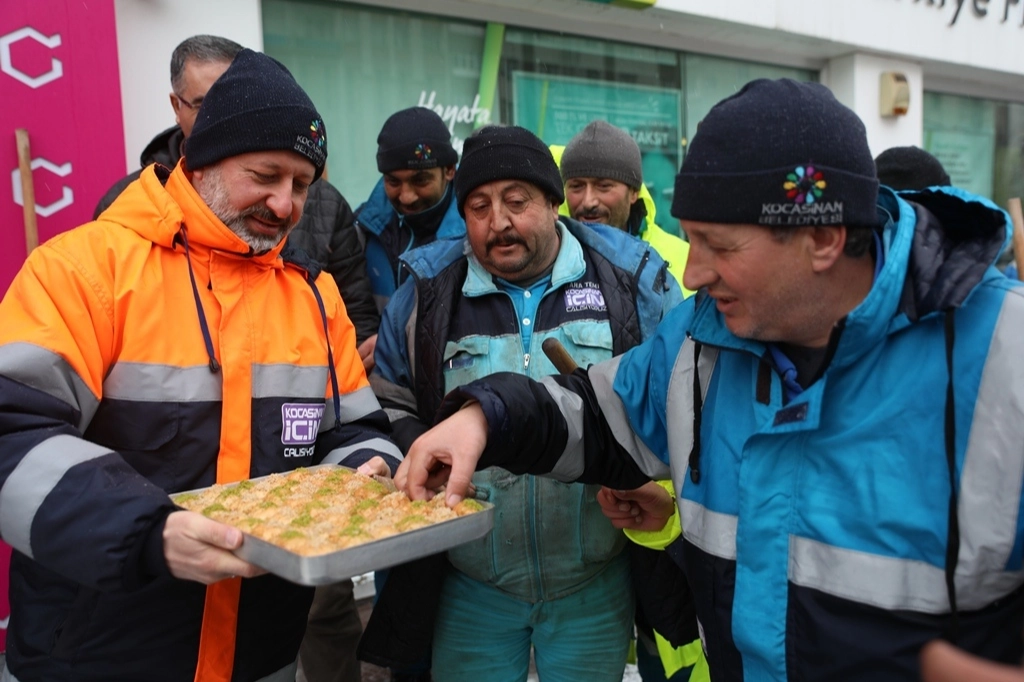 Kayseri Kocasinan'da t&uuml;m ekipler sahada