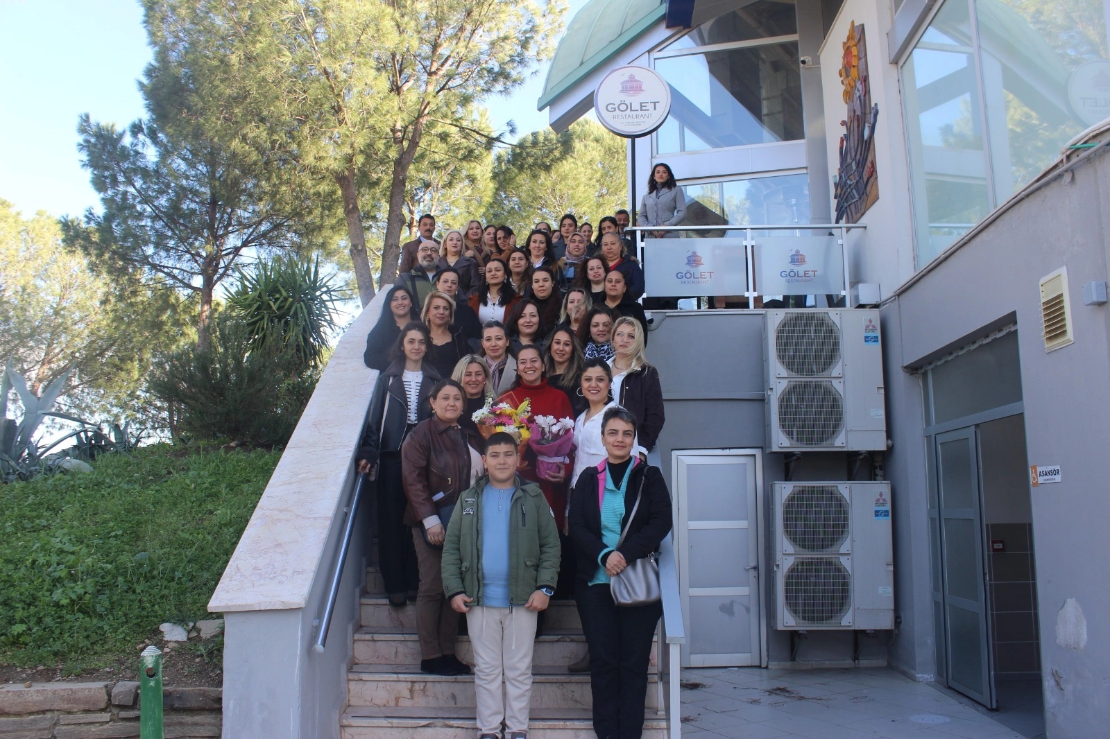 İzmir'de okul aile birliklerine B&uuml;y&uuml;kşehir'den g&uuml;&ccedil;l&uuml; destek