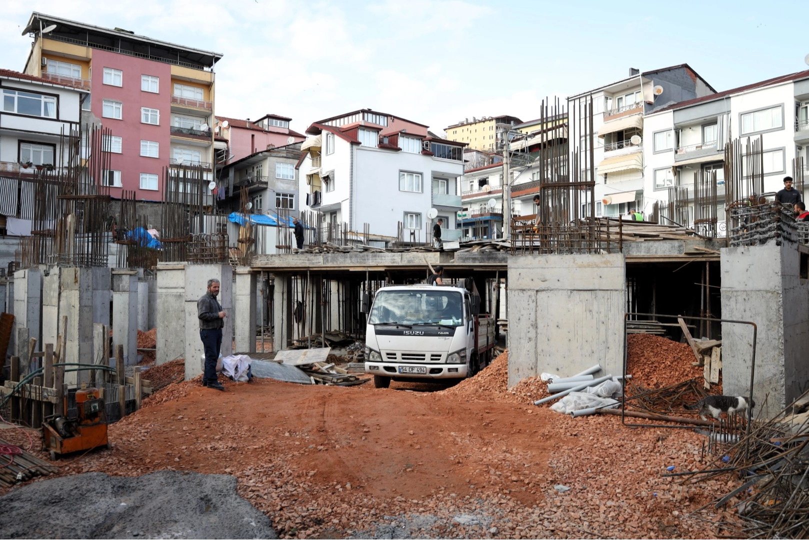 Yeni Kuru&ccedil;eşme Merkez Camii hızla y&uuml;kseliyor