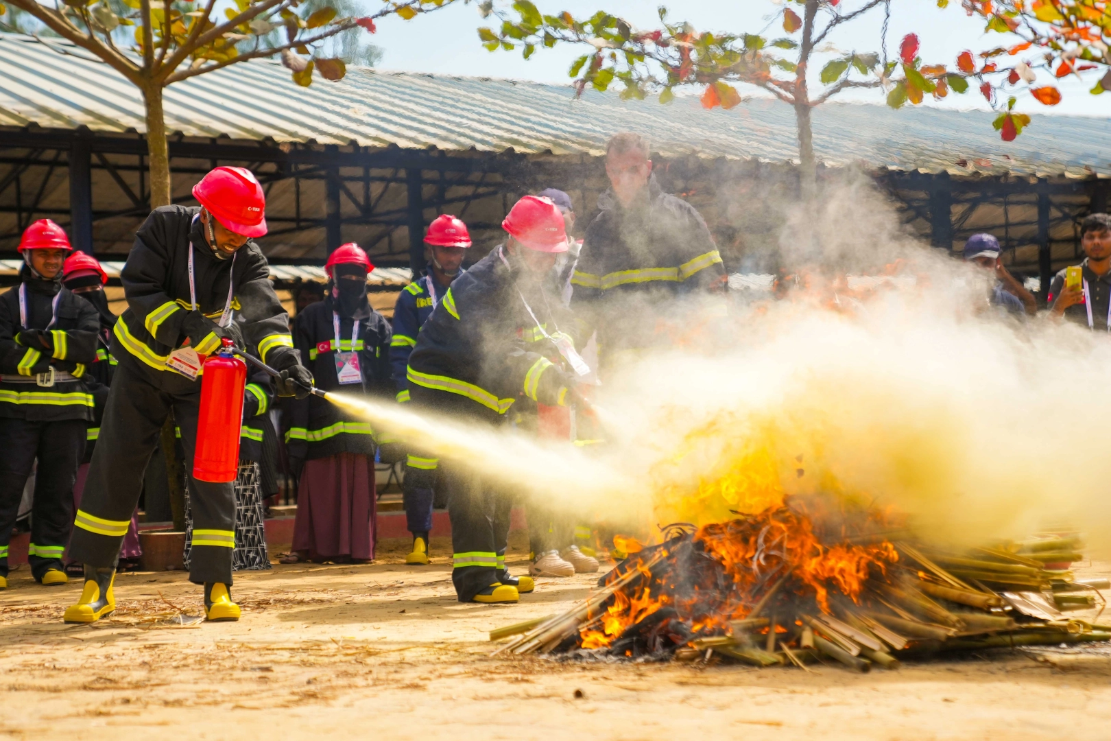 Konya B&uuml;y&uuml;kşehir ve TİKA'dan m&uuml;ltecilere acil durum eğitimi