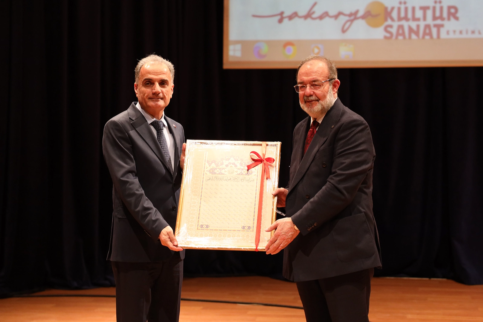 Sakarya'da k&uuml;lt&uuml;r sanat takvimi s&uuml;r&uuml;yor