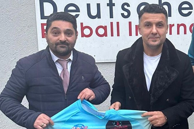 Yıldıray Başt&uuml;rk ETFA Academy&rsquo;nin Almanya yapılanması i&ccedil;in sahada