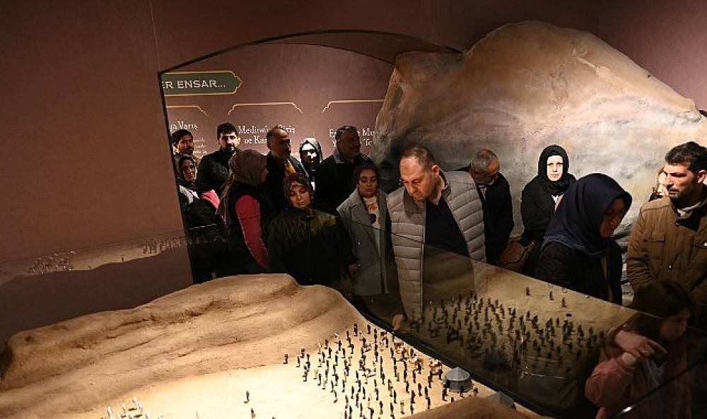 Konya B&uuml;y&uuml;kşehir'in Siyer Sergisi Ramazanın Manevi İkliminde Yoğun İlgi G&ouml;r&uuml;yor