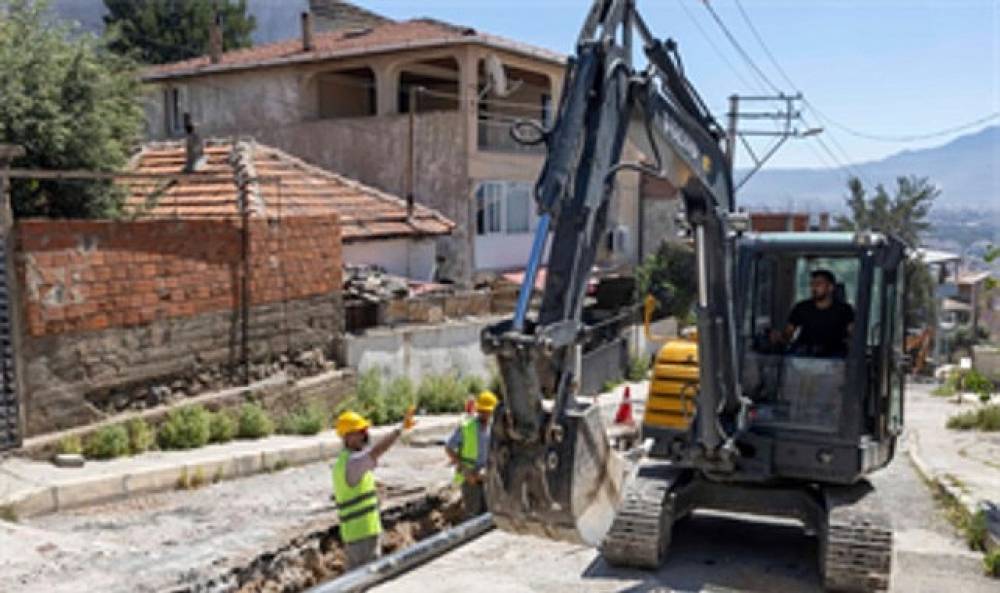 Bayraklı'da altyapı d&ouml;n&uuml;ş&uuml;m&uuml;
