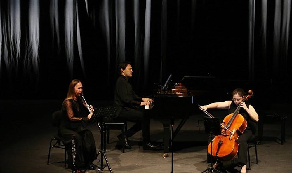 Karşıyaka'da klasik m&uuml;zik ş&ouml;leni: KODA yeni sezona &ldquo;merhaba" dedi