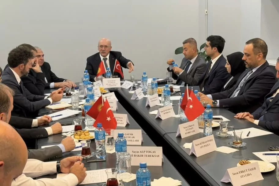T&uuml;rkiye&rsquo;den e-TIR hamlesi! İlk pilot uygulama Azerbaycan ile başlıyor