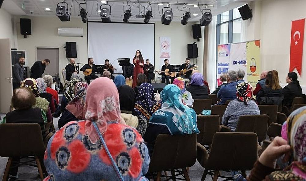 &ldquo;KO-MEK Vefası" huzurevinde neşe sa&ccedil;tı