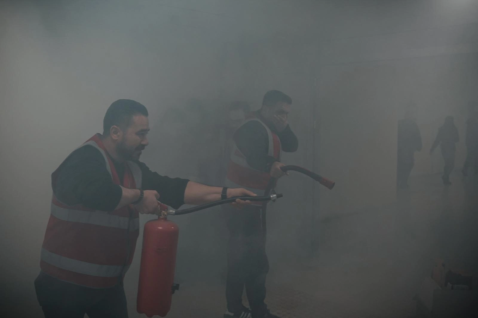 İzmir'de afetlere karşı tam hazırlık... Tatbikat ger&ccedil;eği aratmadı