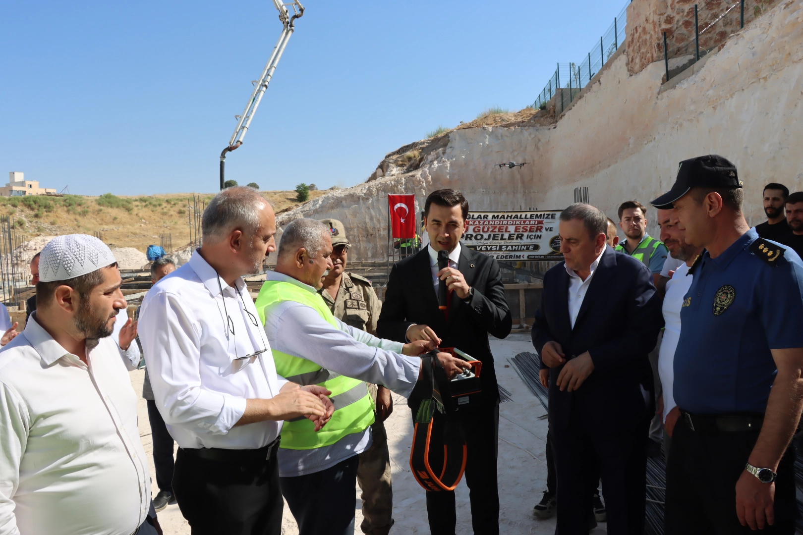 Midyat Bağlar'a '&ccedil;ok ama&ccedil;lı' sosyal temel