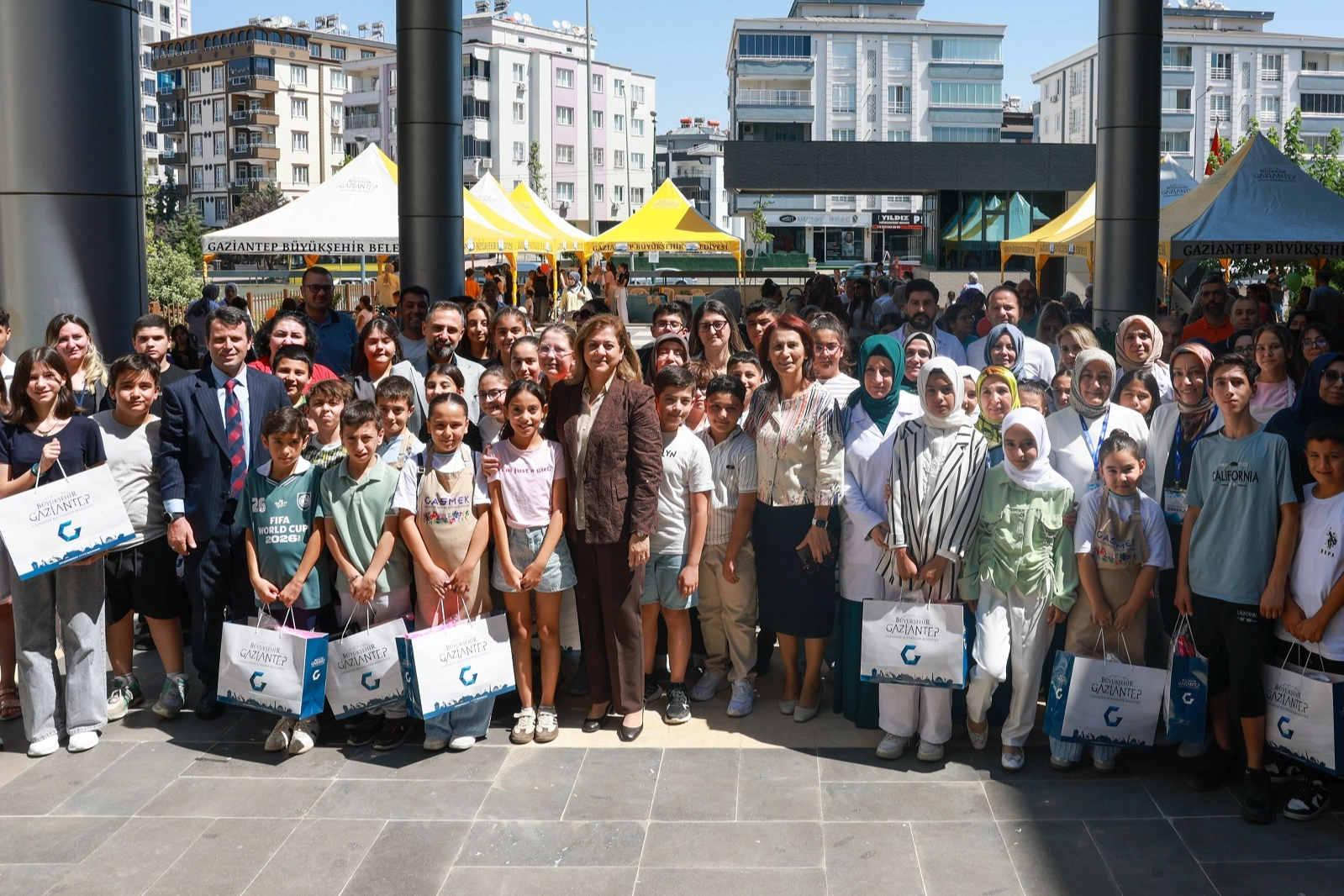Gaziantep'te 11 farklı branşta 100 &ouml;ğrenci final i&ccedil;in yarıştı