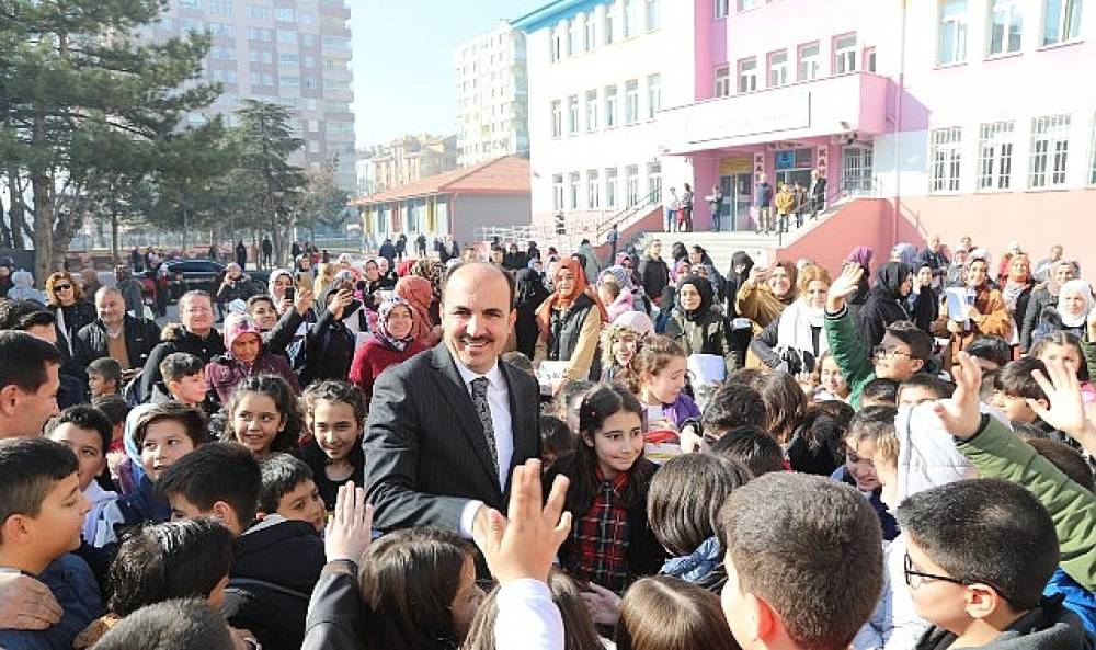 Başkan Altay Yeni Eğitim &Ouml;ğretim Yılının Hayırlı Olmasını Diledi