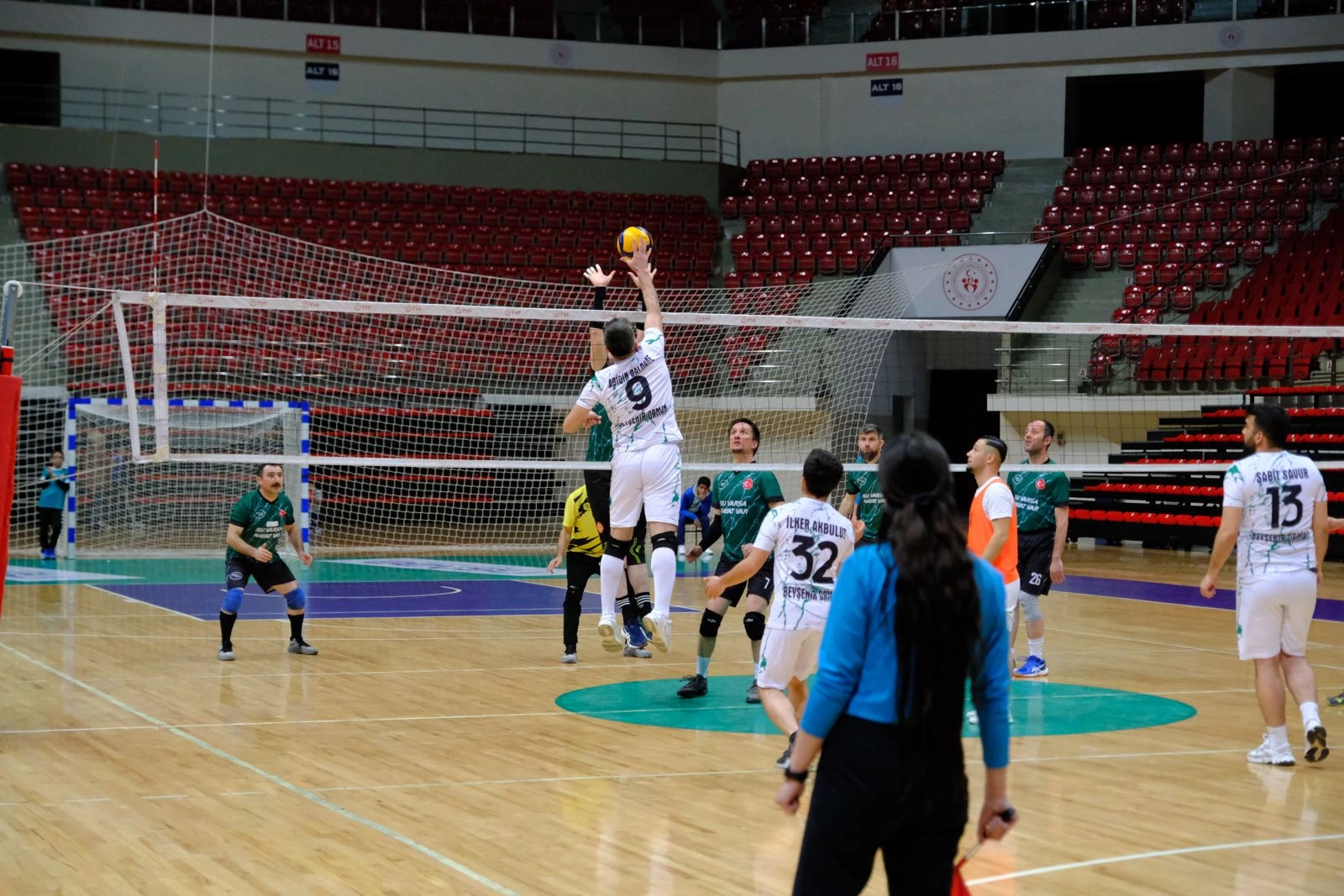 Konya'da kurumlar arası voleybol turnuvası i&ccedil;in kayıtlar başladı