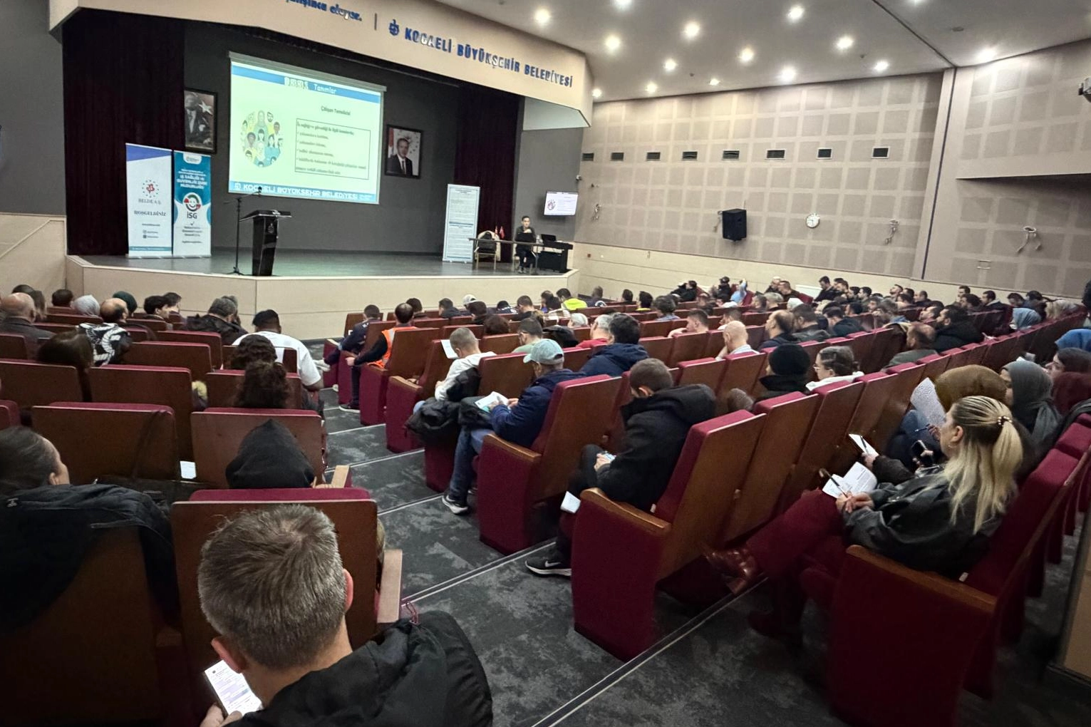 İzmir B&uuml;y&uuml;kşehir&rsquo;de eğitimler 5 bin 100 &ccedil;alışana ulaşacak