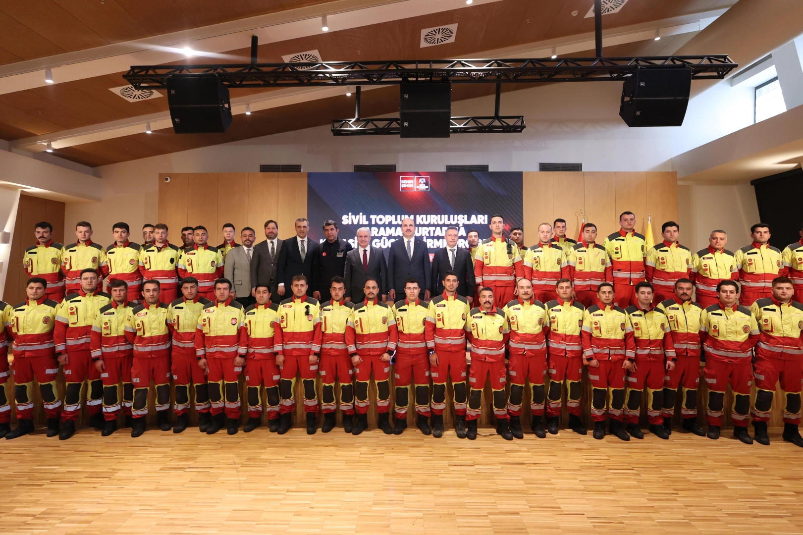 Konya&rsquo;da afetlere karşı g&uuml;&ccedil;l&uuml; seferberlik