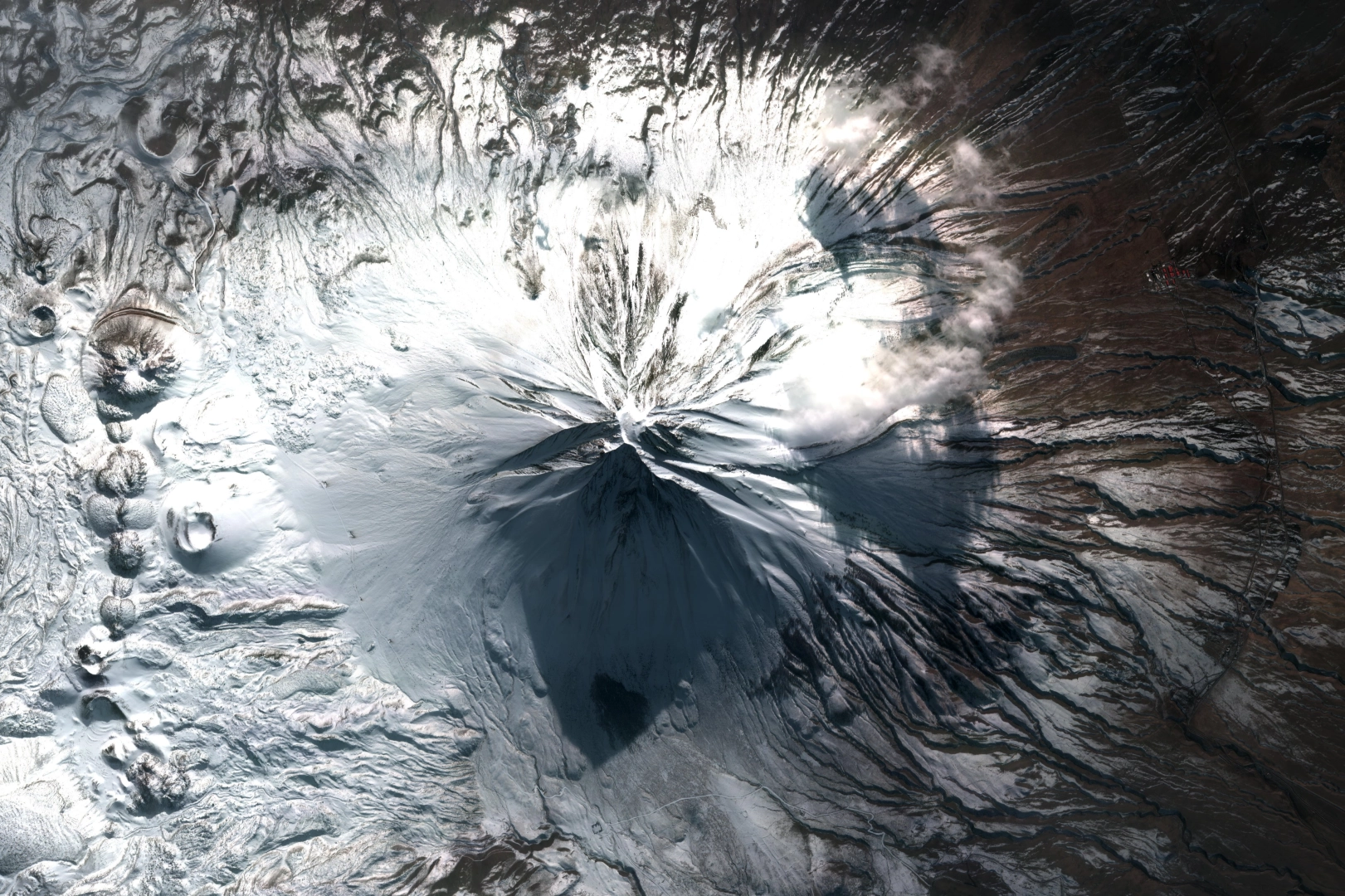 Zirveden uzaya... Ağrı Dağı&rsquo;na g&ouml;ky&uuml;z&uuml;nden selam