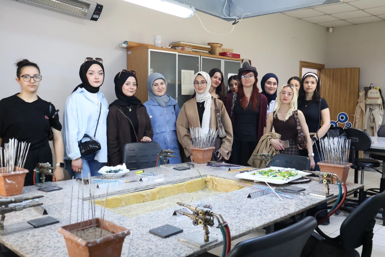Kocaeli&rsquo;de &uuml;niversiteliler Beyaz Kalpler&rsquo;de ders işledi