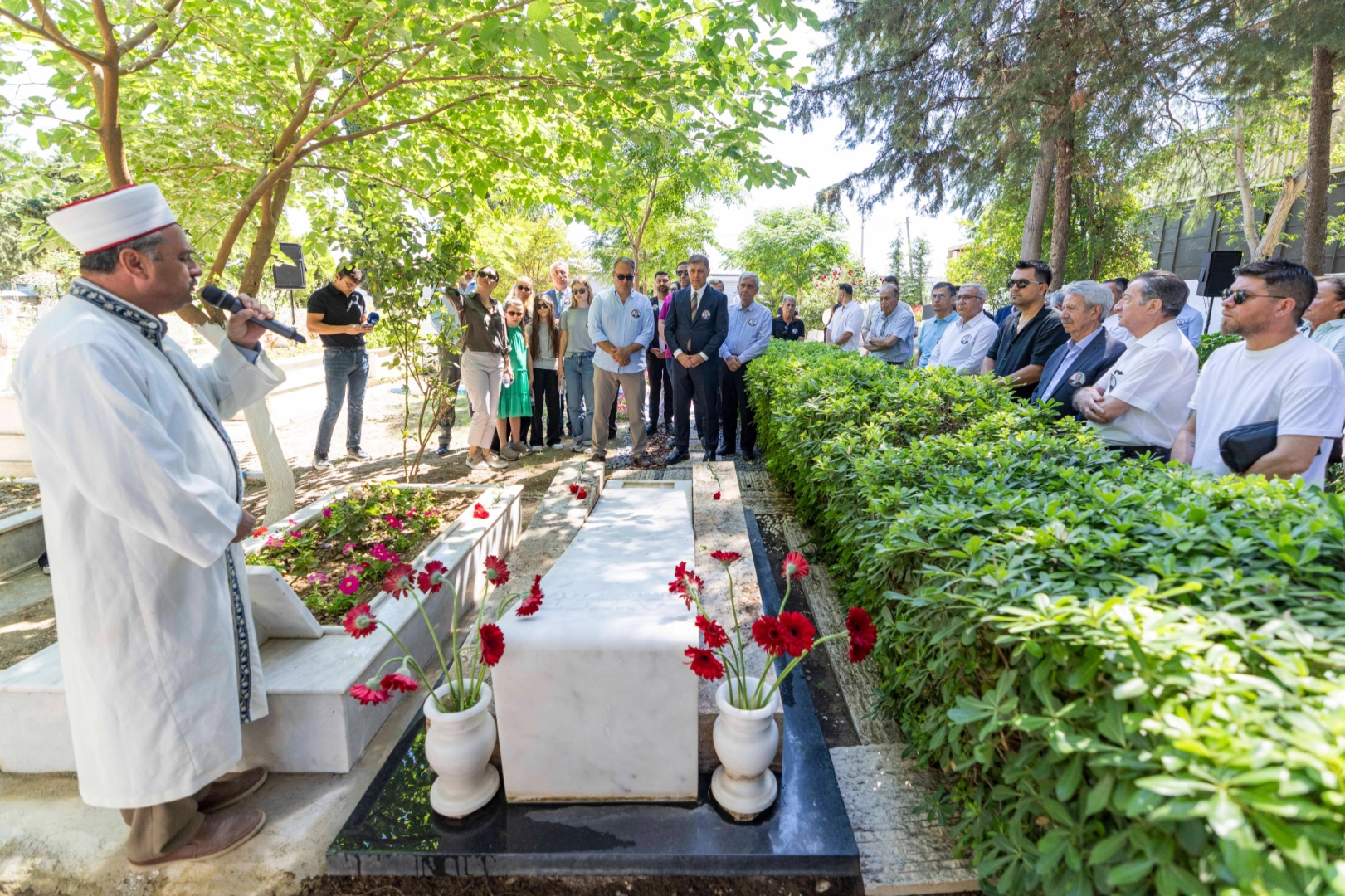 İzmir'de merhum Başkan Piriştina'ya 22 yıl sonra aynı saygı ve &ouml;zlem