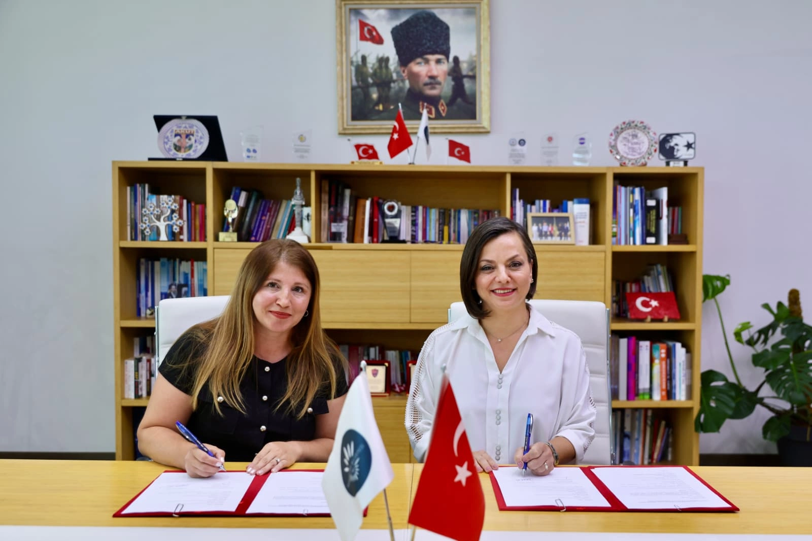 İzmir Karabağlar'da kadın emeğini g&uuml;&ccedil;lendiren protokol