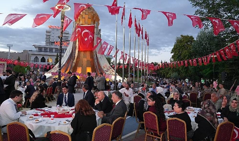 Ke&ccedil;i&ouml;ren'de 15 Temmuz Şehitleri dualarla anıldı