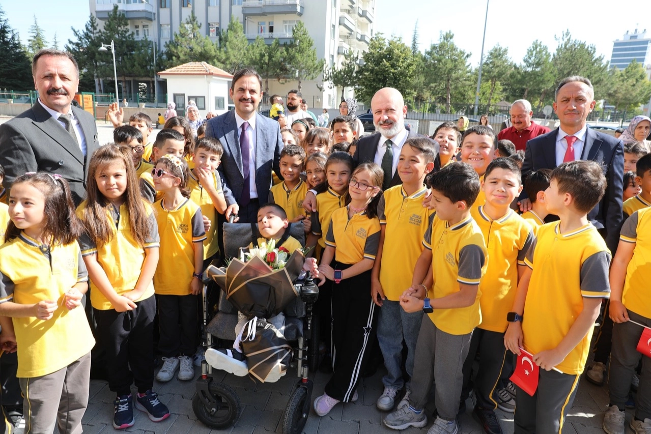 Kayseri Kocasinan'da ilk ders zili &ccedil;aldı