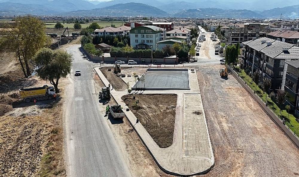 İneg&ouml;l Belediyesi'nden Yeni Mahalle'ye Yeni Semt Sahası