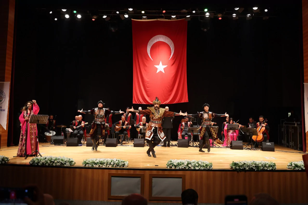 Şair ve Yazarlar Buluşması'nda ilk g&uuml;n heyecanı