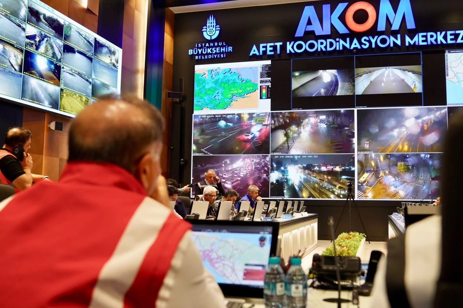 İstanbul&rsquo;da son yılların en şiddetli yağışlarından biri yaşandı.. Sağanak kabusu: 2 can kaybı