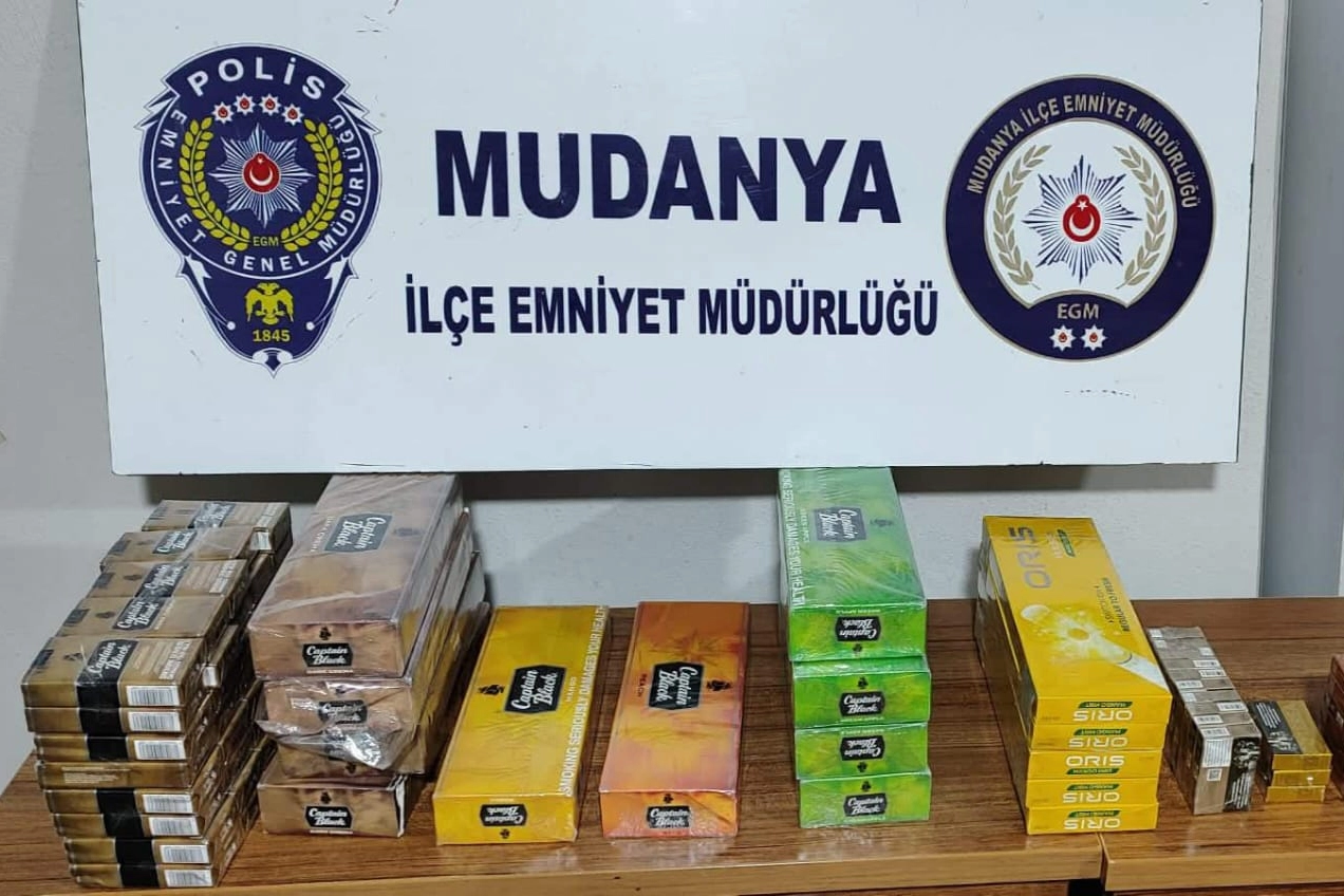 Mudanya'da 219 paket ka&ccedil;ak sigara ele ge&ccedil;irildi