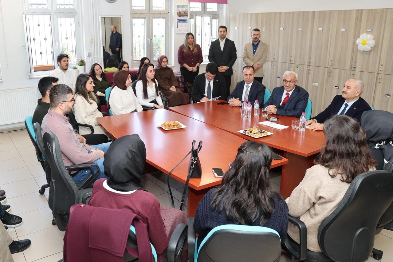 Gebze'de Başkan B&uuml;y&uuml;kg&ouml;z'den okullara ziyaret