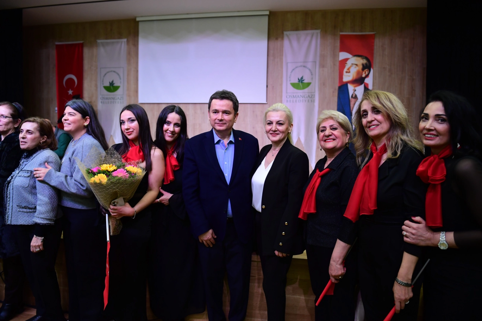 Bursa Osmangazi'de &Ccedil;anakkale&rsquo;nin nefesi yeniden y&uuml;kseldi