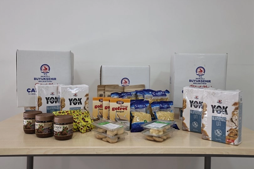 Denizli'de gl&uuml;tensiz gıda paketleri sahiplerine ulaştı