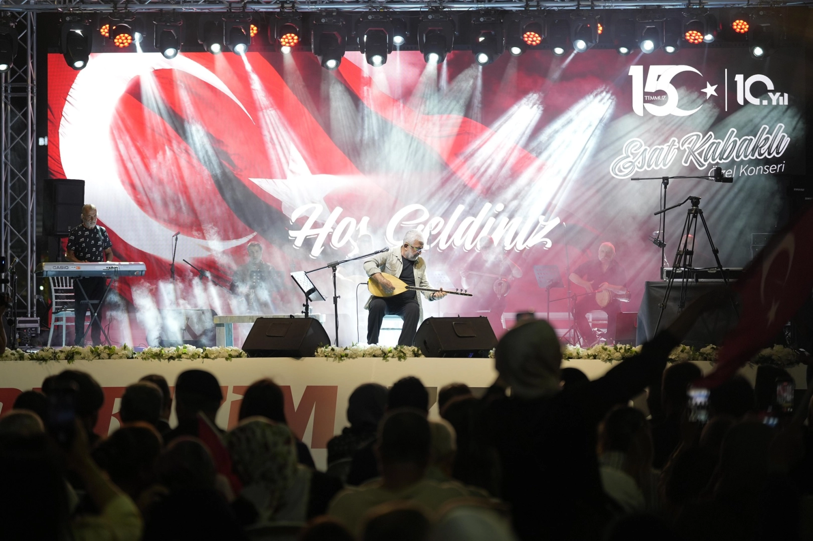 10 yıl &ouml;nceki heyecanla Gaziantep meydanlara indi